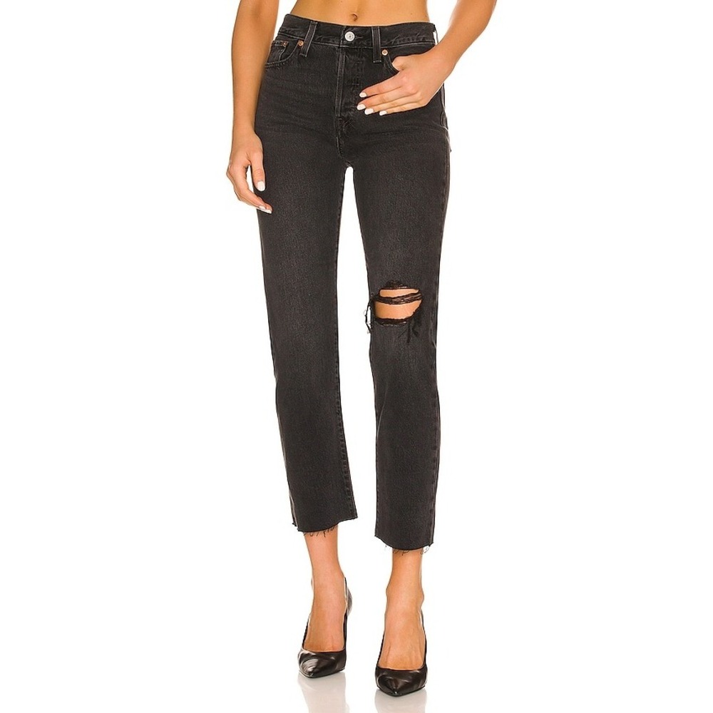 Levis Jeans Womens 29 Wedgie Straight Black Distressed Raw Hem Ripped